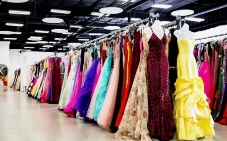 Essential Wholesale Fashion Items: Clothing, Scarves, and Accessories UK Retailers Should Never Ignore