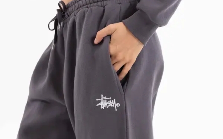 Jogging Stussy: A Bold Fusion of Streetwear and Sportwear
