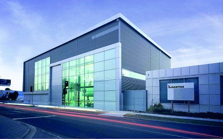 The Path to Becoming a Commercial Pilot with Qantas