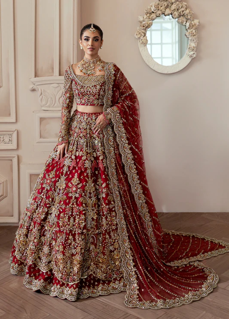 Top Trends in Pakistani Marriage Dresses for 2025 Brides