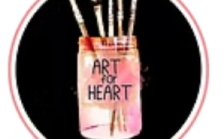 Building Friendships Through Art: Social Perks of Teen Art Classes