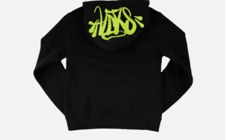 Syna World Hoodie: The Streetwear Staple of a New Generation