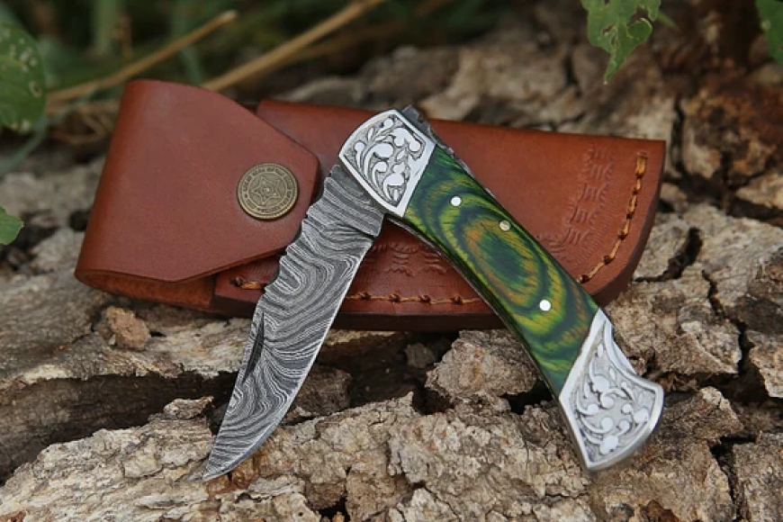 Damascus Pocket Knife: The Perfect Blend of Craftsmanship and Functionality