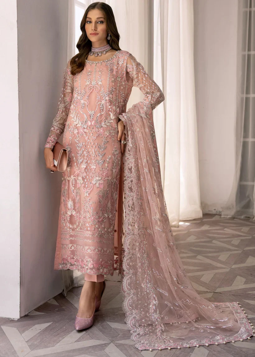 Modern Elegance: A Guide to Luxury Pret Pakistan Fashion